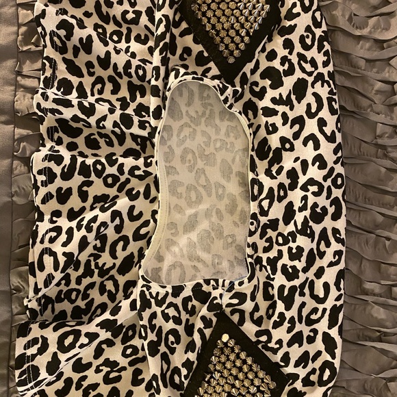 Anabelle Studded Leopard Top - Picture 6 of 6
